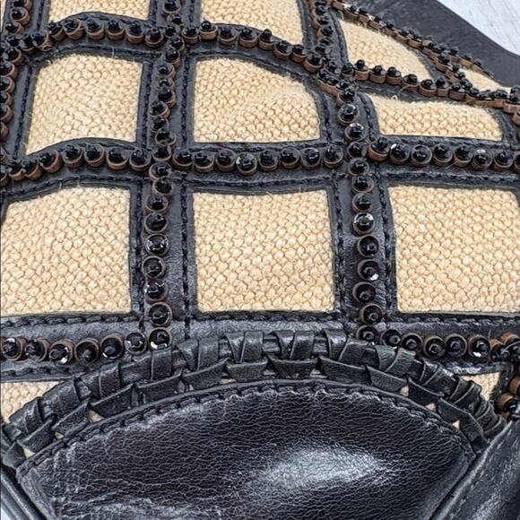 Vintage Isabella Fiore Women’s Black and Tan Leather Fabric Lattice Shoulder Bag - Picture 7 of 14